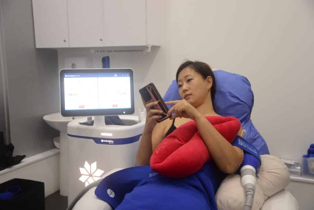I Tried Coolsculpting Elite At Halley Medical Aesthetics and Here's The Results. 1