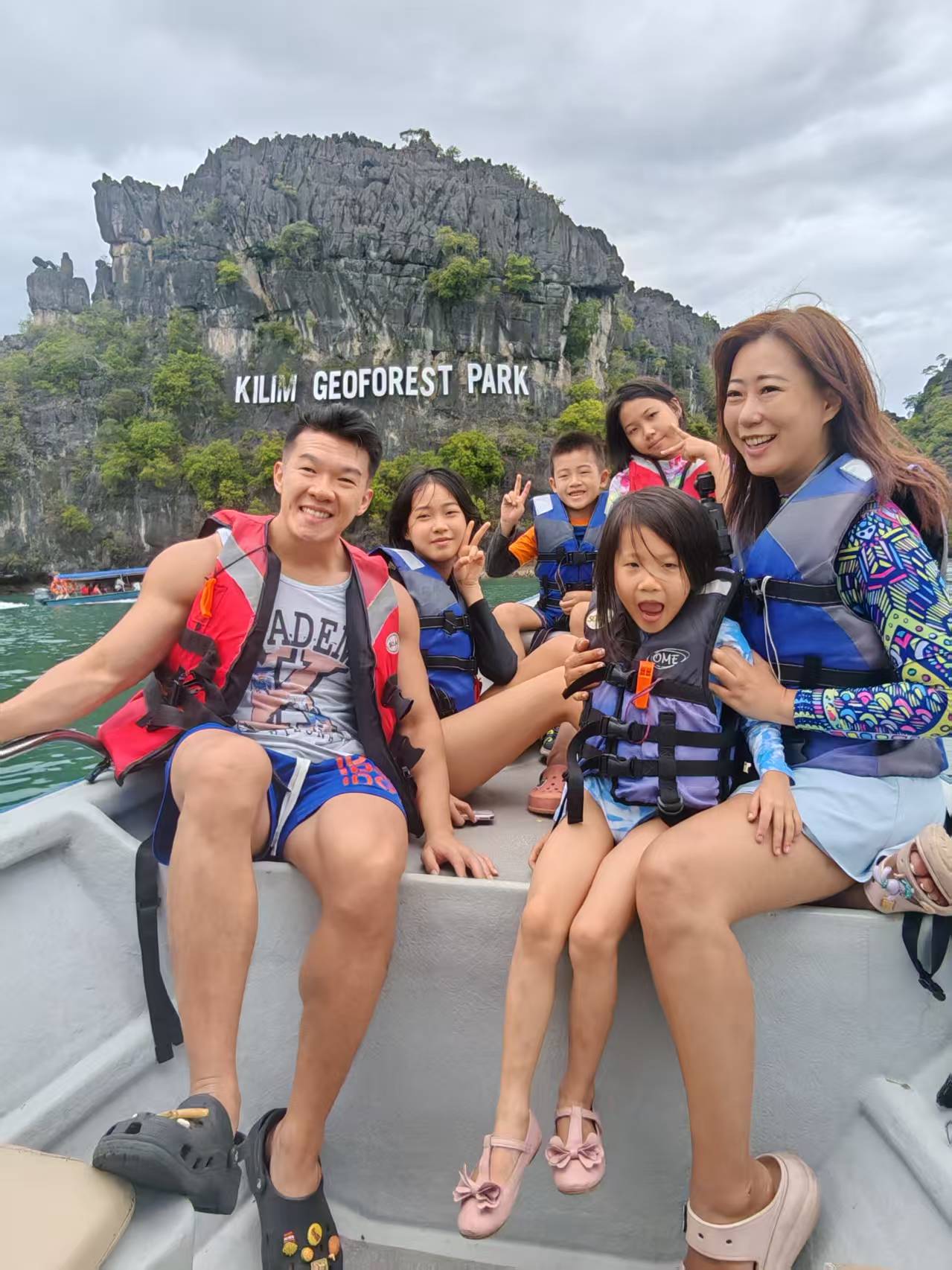 family travel creator, travel creator, content creator singapore